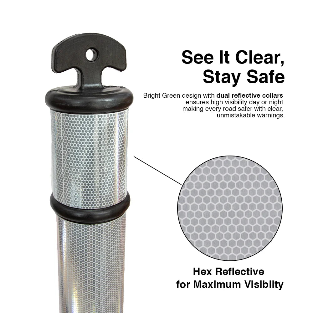 Reflective rubber base delineator