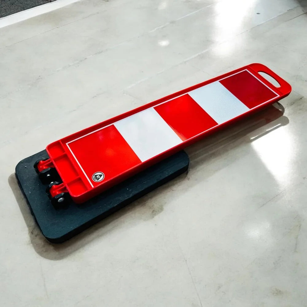 40 inch red foldable panel delineator for crowd and traffic management