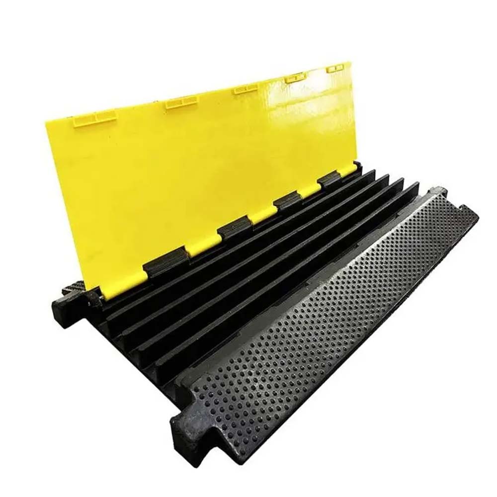 Berry 5 channel cable protector ramp, 900mm, pedestrian cable cover for safe walkway and floor cable management